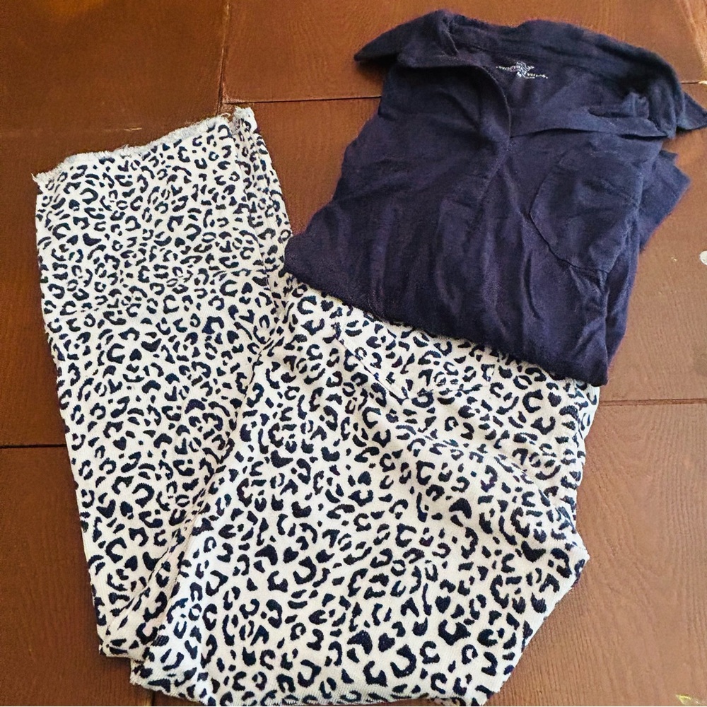Vineyard Vines Navy and White Patterned Corduroy Pants, Leopard. Size 29, EUC
